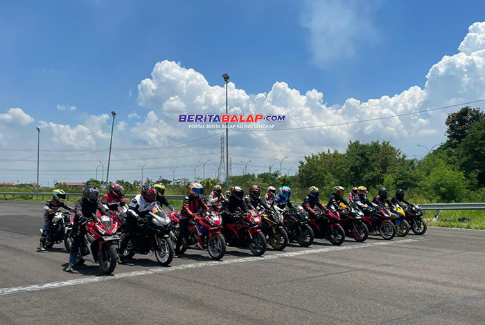 CBR250RR Fun Riding, Konsumen CBR Pacu Adrenalin Di Sirkuit GBT Surabaya