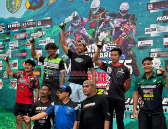 Jos..! Edi Arianto Kasih Bukti Bersama Tim Akarmas Racing di NMT Sugihwaras Motocross Lereng Gunung Kelud