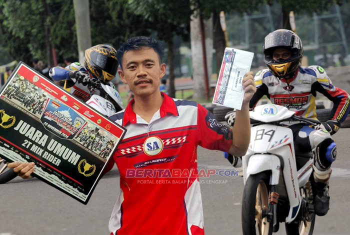 Jospar…! Anggi Gianturi Sabet JU 2T Mix Rider di West Java Road Race 2024 Cimahi