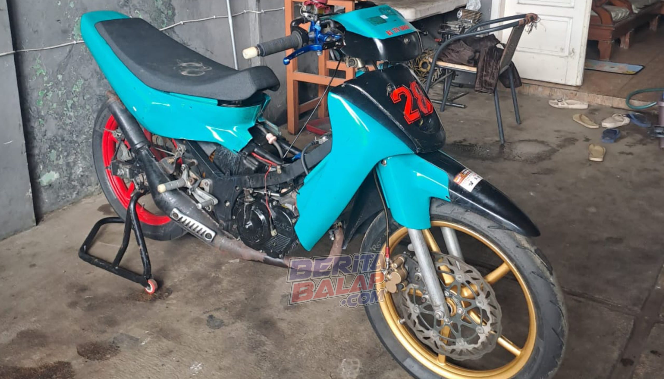 Satria 2T BS 279 Garage