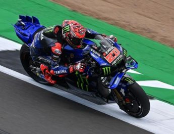 Quartararo Rebut Pole di MotoGP Inggris 2025, Dikepung Pasukan Ducati!