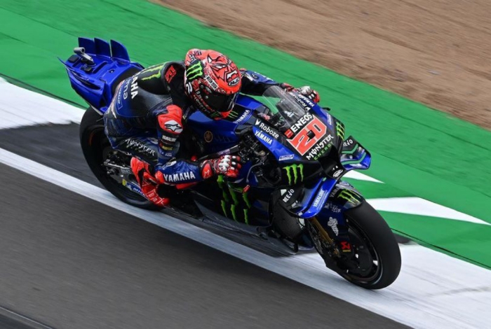 Quartararo Rebut Pole di MotoGP Inggris 2025, Dikepung Pasukan Ducati!