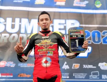 Tebus Kesalahan ! Jafar Munir Sabet Podium Tertinggi Bebek Tiet di Sumber Production Road Race