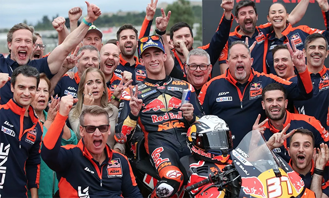 Awas, KTM Harus Persiapkan Pilihan Rider Lain Ketika Acosta Pergi 2027