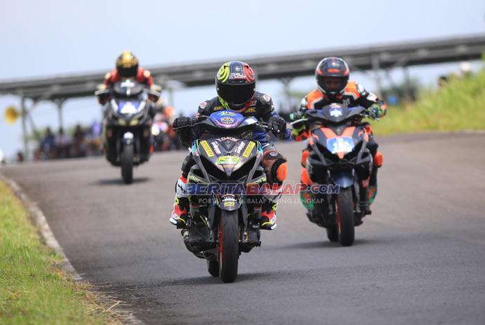 Kalahin Para Lelaki, Eca Sabana Bobot 47 Kg Jawara Balap Aerox YCR 2025 Tasikmalaya