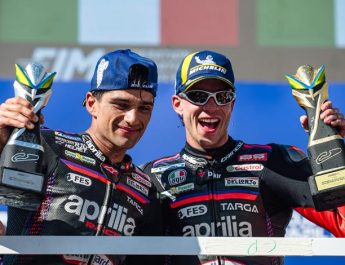 Persaingan Internal Aprilia Racing Makin Memanas, Bezzecchi Siap Pasang “Tembok” Untuk Halangi Martin