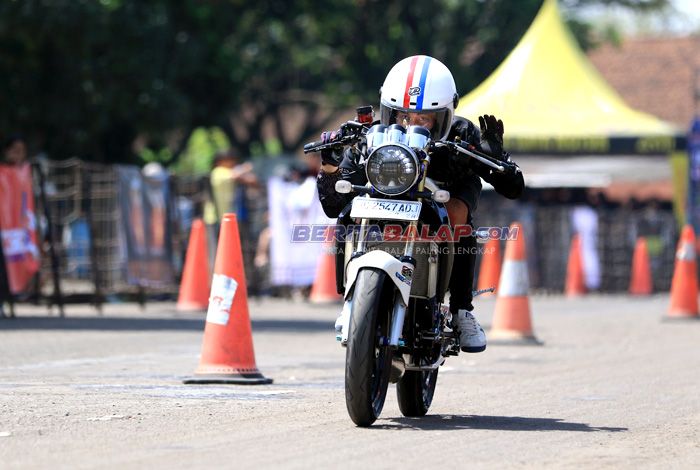 Semakin Inovatif! Drag Bike Sumber Production Diserbu Starter dan Penonton