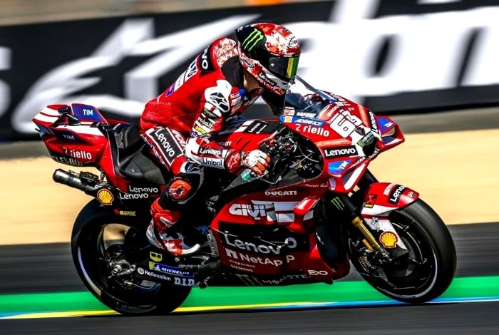 Pecco Amankan Pole Position di MotoGP Prancis 2026, Ducati Kuasai Barisan Depan