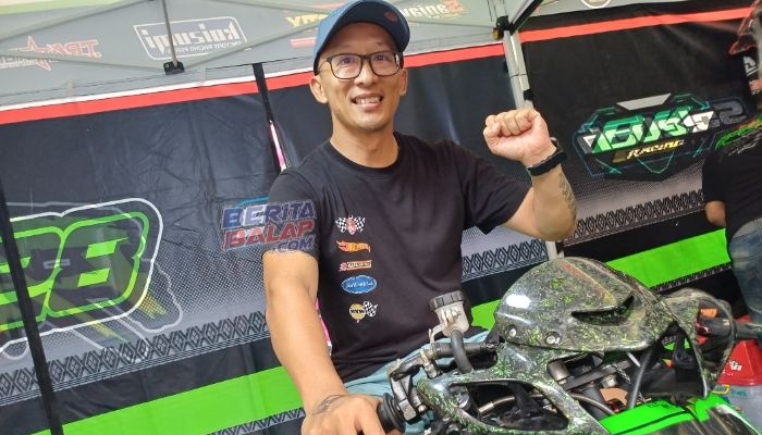 Vakum 4 Tahun…! Arie Ocktane Gas Balap Lagi di Final UDRM Independent Cup Race Serang