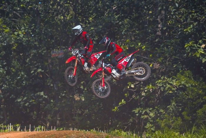 Ducati MX Team Indonesia Dominasi Podium di Balapan Minggu Kejurnas Motocross Putaran Kedua di Karanganyar