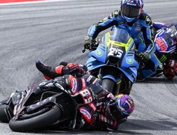 Paddock Aprilia Memanas, Fernandez Salahkan Manuver Agresif Martin