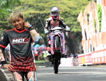 Lutfi Bocil Amankan Podium Tertinggi Bebek Tiet Pemula di Final UDRM ICR Serang