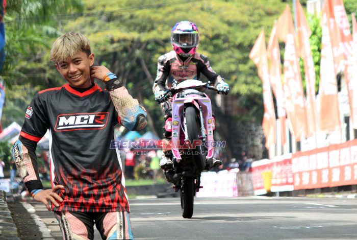 Lutfi Bocil Amankan Podium Tertinggi Bebek Tiet Pemula di Final UDRM ICR Serang