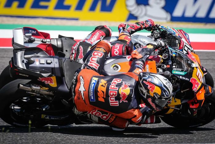 Acosta Ketagihan Duel Lawan Marquez di MotoGP Italia 2026