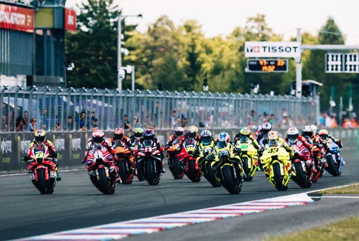 Resmi! MotoGP Larang Perangkat Holeshot dan Ubah Layout Grid Demi Tingkatkan Keselamatan