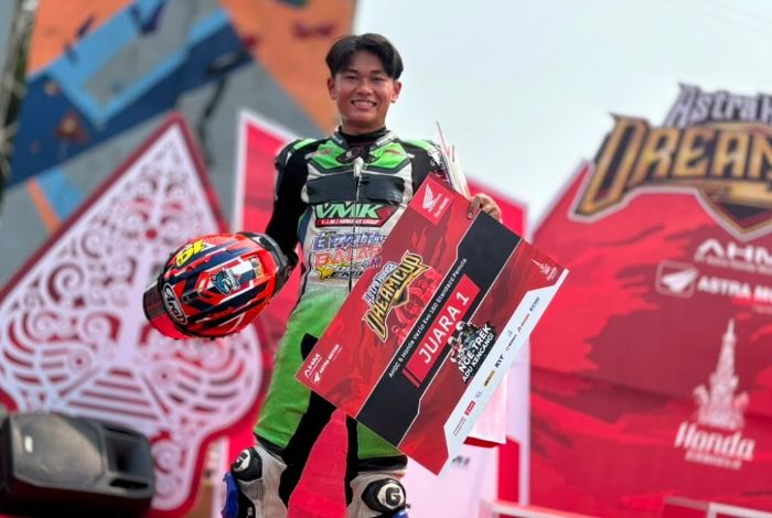 Decksa Almer Tak Terbendung, TRI BINTANG FDR CHAMPION Kuasai OMR Vario 160