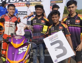 Konsisten di Barisan Depan, M Akbar Navezza Amankan Podium Rookie MotoPrix Subang