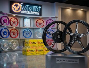 Yuk Percantik Beat & Vario 125 Pakai Velg VND AK56, Pilihan Warna Keren! Ada R14 & R17 Yuk Percantik Beat & Vario 125 Pakai Velg VND AK56, Pilihan Warna Keren! Ada R14 & R17